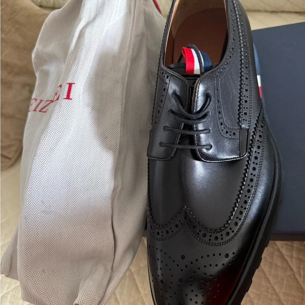 LEIZILEI Black Leather Oxford Shoes with Brogue Detailing - Picture 5 of 12